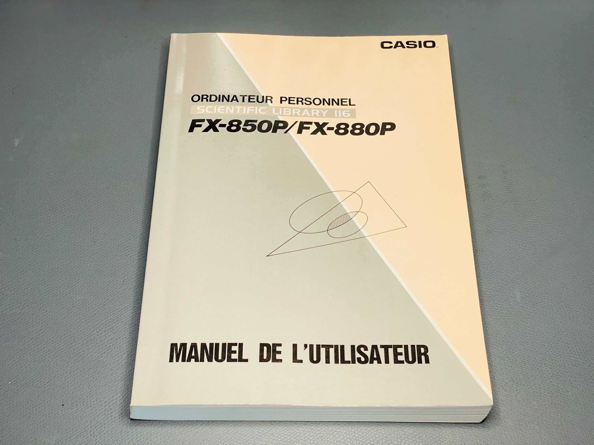 Manual also in French. 429 pages.